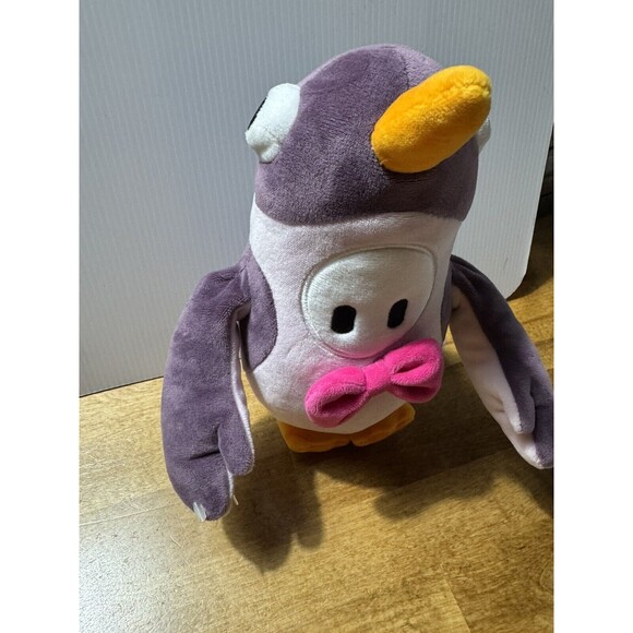 Fall Guys Preppy Penguin Ultimate Knockout Plush (C) - Picture 3 of 4